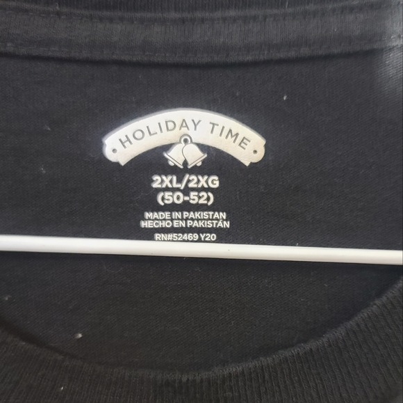 Holiday Time Black and Green Graphic Short Sleeve Tee - Picture 2 of 6